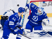 Фоторепортаж с матча КХЛ «Динамо» — «Барыс» 2:4