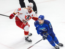 Фоторепортаж с матча КХЛ «Барыс» — «Автомобилист» 1:4