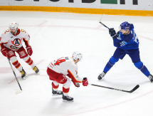 Фоторепортаж с матча КХЛ «Барыс» — «Автомобилист» 1:4