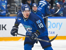 Фоторепортаж с матча КХЛ «Барыс» — «Амур» 1:4