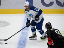 Фоторепортаж с матча КХЛ «Авангард» — «Барыс» 2:4