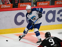 Фоторепортаж с матча КХЛ «Авангард» — «Барыс» 2:4