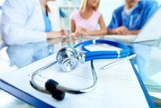 Бесплатное лечение по ОСМС станет доступно и в частных клиниках для пациентов 