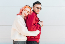 Почему зумеры выбирают себя, а не отношения