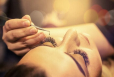 Как ухаживать за наращёнными ресницами для максимальной стойкости