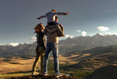 Эту фразу родители говорят на автомате — и зря, она травмирует ребенка