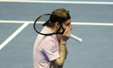 «Я долго бился головой о стену». Лучший теннисист Казахстана объяснил свой прорыв