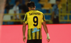 Дастан Сатпаев покинул Казахстан