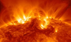 Сюрприз от «зомби-области» и редкая «чёрная вспышка». Солнце снова атакует Землю