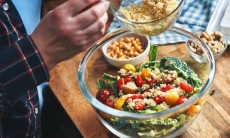 Как сделать салат полезным и сбалансированным