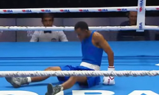 Видео мощного нокаута на 22-й секунде боя Казахстана на ЧМ-2025 по боксу