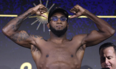 Чемпиона мира обвинили в побеге от казахстанского боксёра