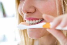 Что сделать, чтобы сладости не вредили зубам
