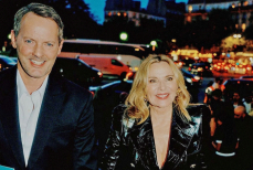 Актриса из культового сериала тайно обручилась