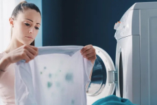 Как обычное аптечное средство помогает в стирке