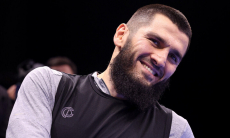 Артур Бетербиев отреагировал на яркую победу Мурата Гассиева нокаутом