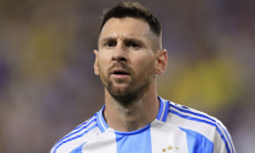 Беспорядками и вандализмом обернулся приезд Месси в Индию. Видео