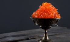 Диетолог предупредила об опасности имитированной икры