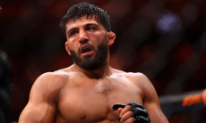 Схватка Армана Царукяна за титул завершилась досрочно