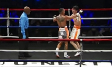 Громкой сенсацией обернулся бой за два титула чемпиона мира. Видео