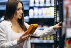 Эксперт по долголетию назвал четыре продукта, которые сокращают жизнь