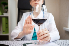 Названо ещё одно вредное свойство алкоголя