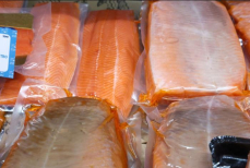 Назван сорт красной рыбы, замедляющий старение