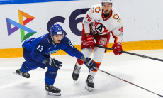 «Когда пропустили первый гол, вся команда будто расклеилась, можно сказать, провалилась под лед». Динмухамед Кайыржан о третьем подряд поражении «Барыса»