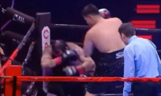 Видео зверского нокаута в первом раунде супертяжа из Казахстана