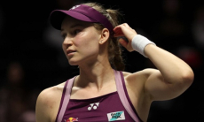 Елена Рыбакина двумя победами за день закрыла 2025 год