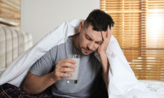 Какие народные методы борьбы с похмельем «продлевают страдания»