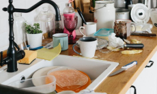 Ученый назвал опасную привычку, связанную с мытьем посуды