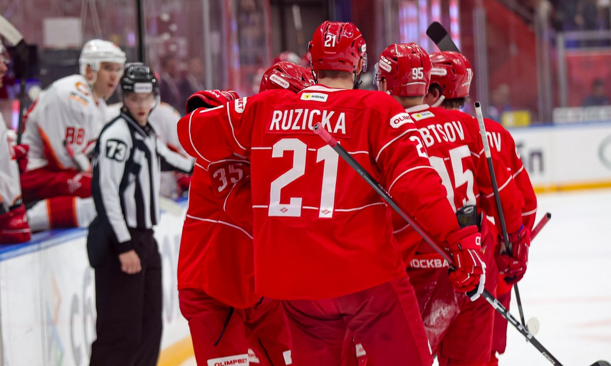 «Советский стиль». Известный эксперт оценил уровень соперника «Барыса» в КХЛ