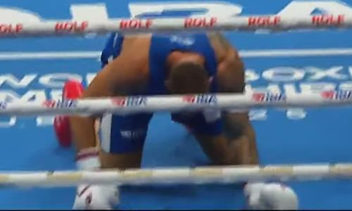 Видео яркого нокаута в бою казаха-супертяжа из сборной Узбекистана на ЧМ-2025 по боксу