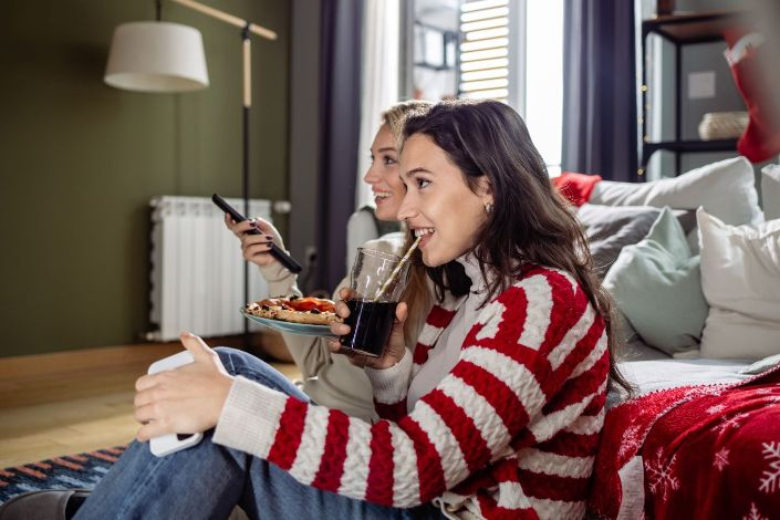 Какие праздничные продукты могут испортить цвет зубов