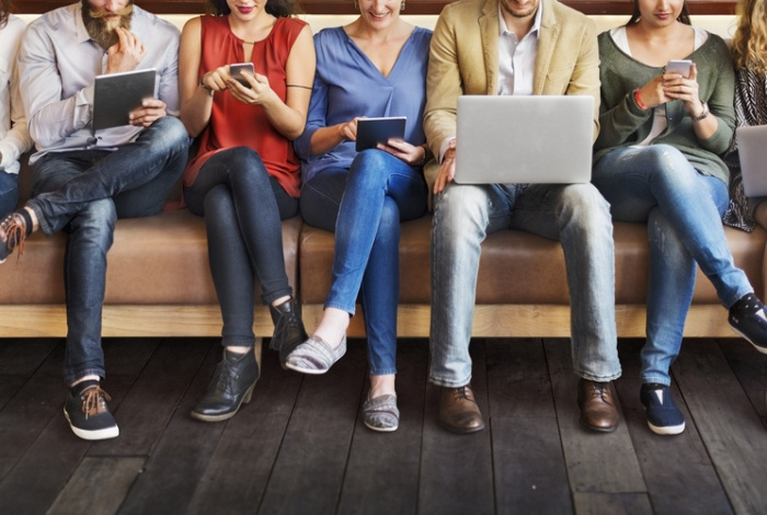 С чем связана привычка трясти ногой