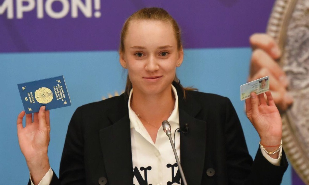 Федерация тенниса опровергла информацию о гражданстве Елены Рыбакиной