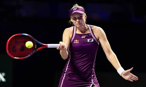 Двумя сетами закончился матч Елены Рыбакиной и Иги Швентек