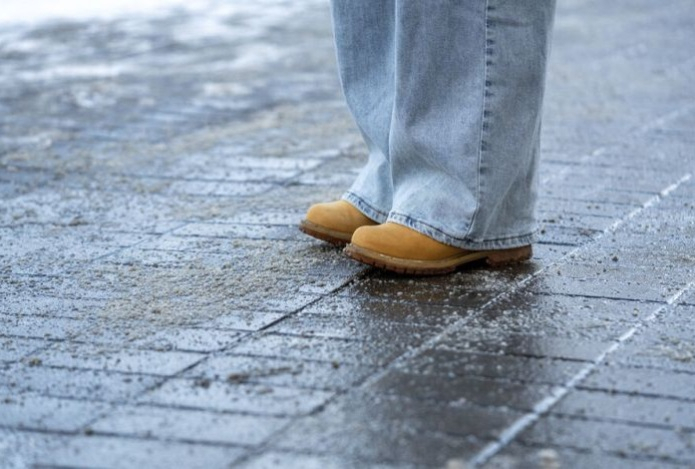 Как правильно падать на льду, чтобы избежать серьезных травм