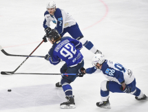 Фоторепортаж с матча КХЛ «Торпедо» — «Барыс» 3:2