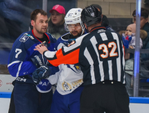 Фоторепортаж с матча КХЛ «Торпедо» — «Барыс» 3:2