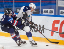 Фоторепортаж с матча КХЛ «Лада» — «Барыс» 2:0