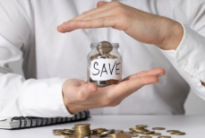 Как сократить траты в январе, рассказал эксперт