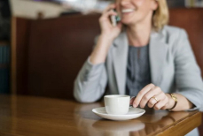 Забудьте о кофе с утра — какой напиток мягко запускает желудок и спасает от дискомфорта