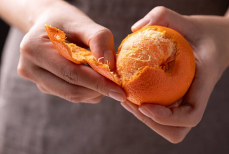 «Не только мякоть». Раскрыта неожиданная польза кожуры мандарина