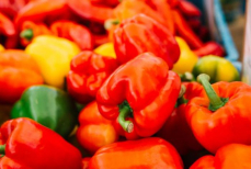 Желтый, красный или зеленый. Вот какого цвета перец самый полезный