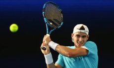 Двумя сетами закончился матч казахстанского теннисиста за титул