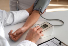 Кардиолог рассказала, как выбрать тонометр для домашнего использования