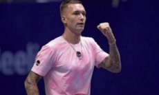 Мощным камбэком обернулся матч казахстанского теннисиста в Великобритании