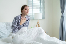 Названы отличия обычной простуды от воспаления легких